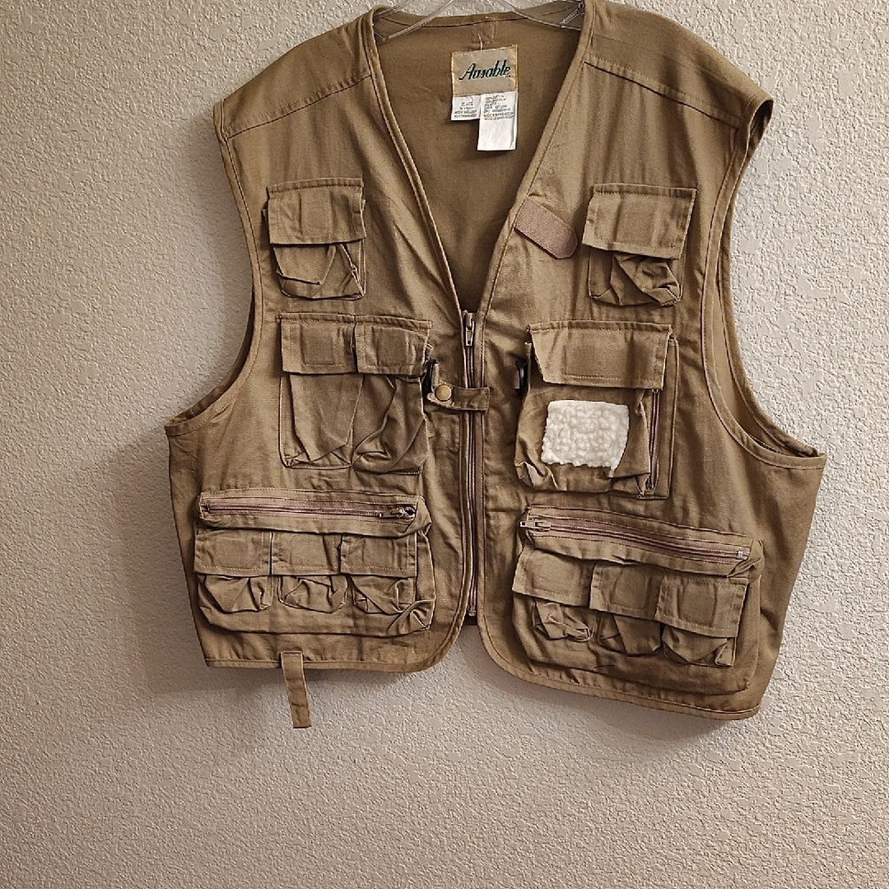 NEW Men's Tan Utility Vest B10